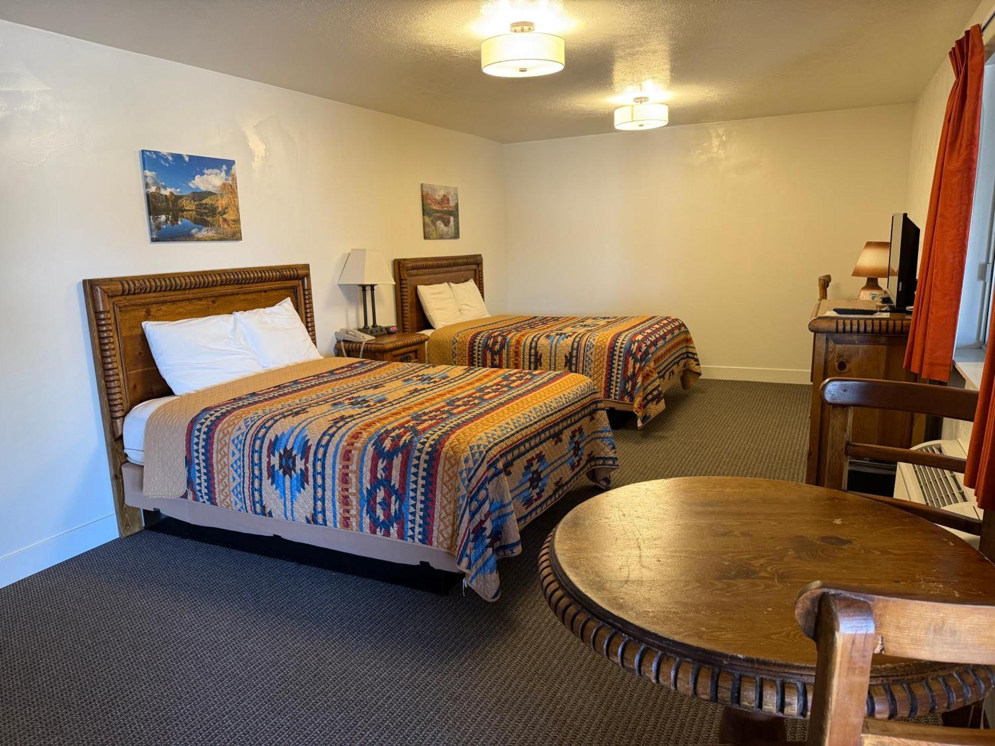 بلاندينغ Four Corners Inn المظهر الخارجي الصورة